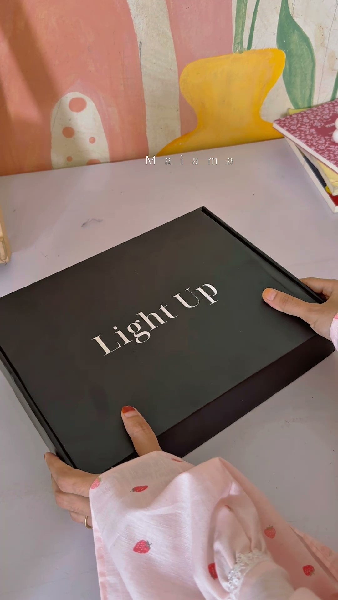 UNBOX MAIAMA - frame at 0m1s.jpg